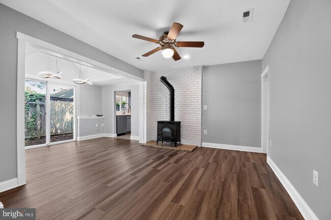 Building Photo - 1727 Forestville Rd