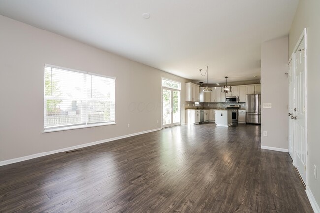 Building Photo - 165 Butternut Pass