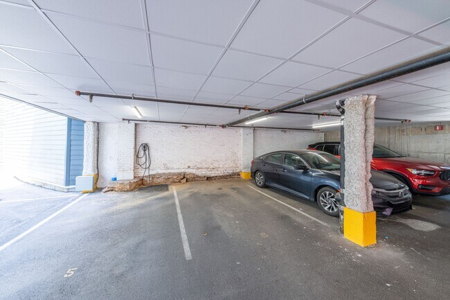 Building Photo - 1405 Frankford Ave