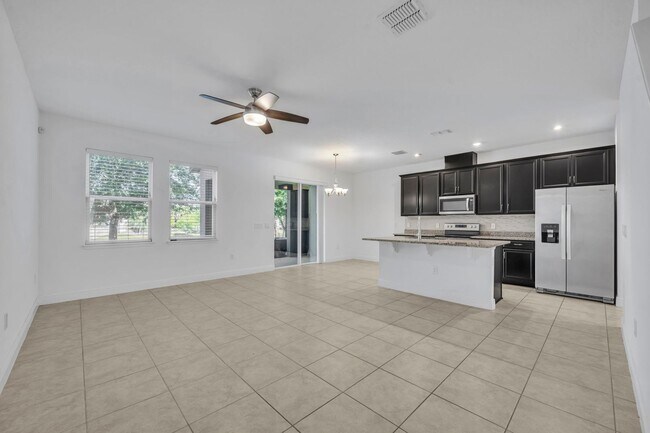 Building Photo - 1351 Merrydale Wy