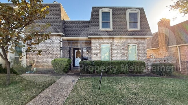 Building Photo - 3018 Stonehenge Ln