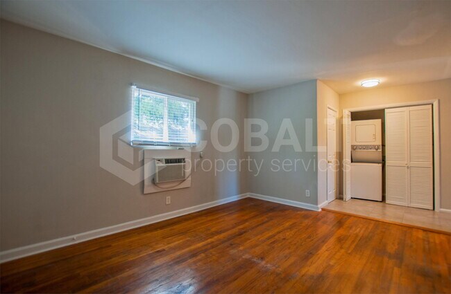 Building Photo - 767 Greenwood Ave NE