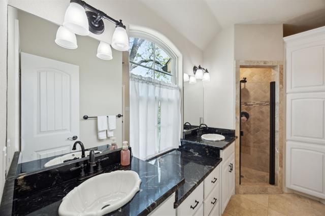 Building Photo - 8525 Briarwood Ln