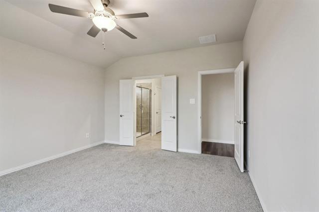 Building Photo - 711 Easthill Dr