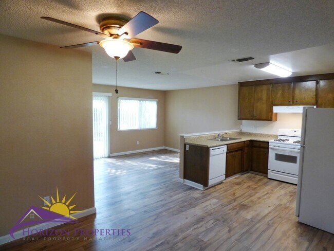 Building Photo - 3 Bed 2 Bath 1,317sqft Citrus Heights Home in Wildwood Estates