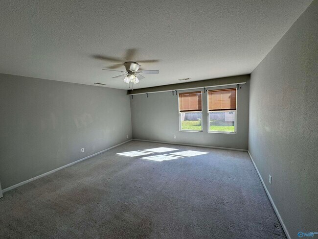 Building Photo - 3590 Avalon Lake Dr SW