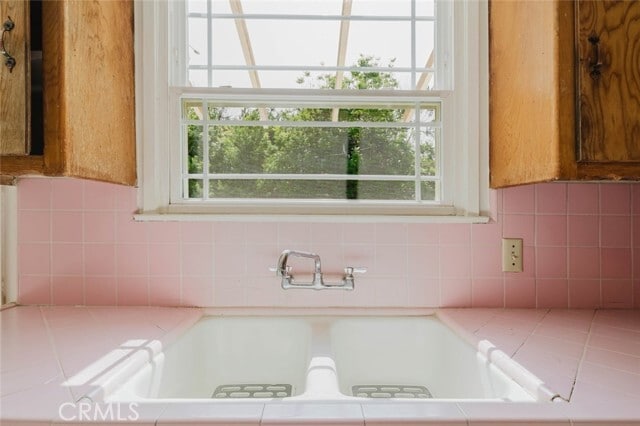 Building Photo - 10826 Blucher Ave