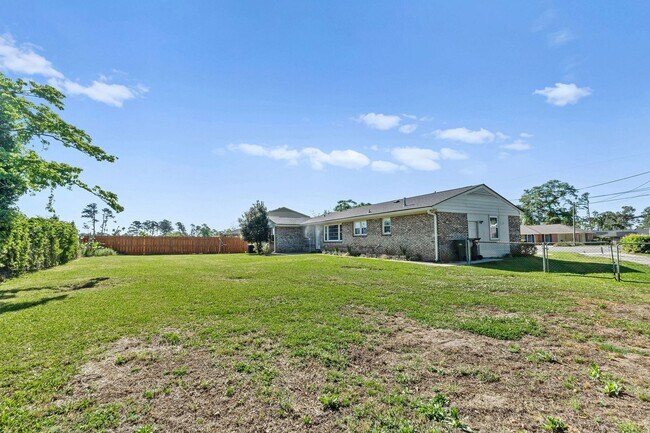 Building Photo - 311 Gardners Mill Ct