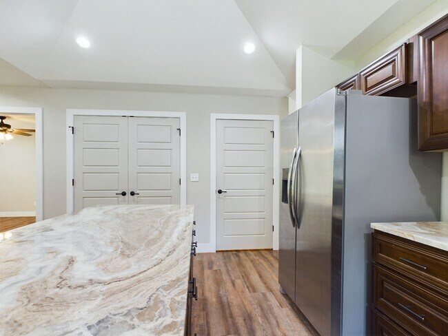 Building Photo - 100 Briana Villa Ln