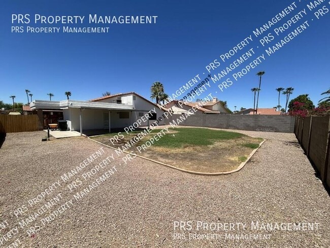 Building Photo - 2207 W Monroe St