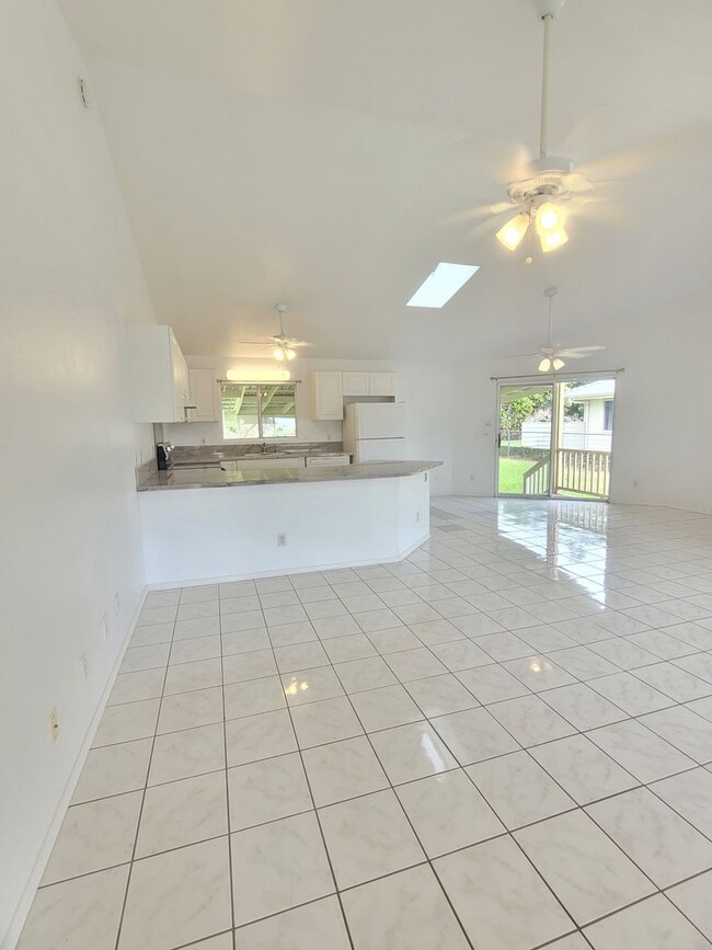 Building Photo - 3BD 2BA HOME IN HILO'S WAIAKEA HEIGHTS