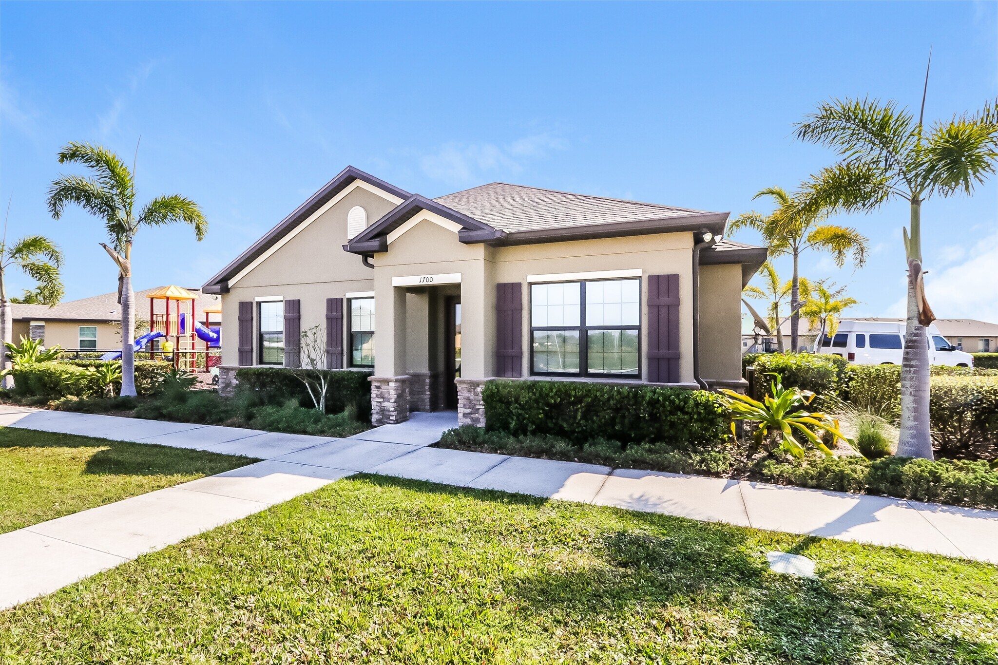 Building Photo - 1715 Party Pl