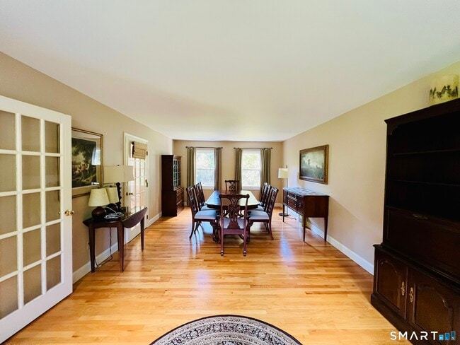 Building Photo - 679 Aspen Ln