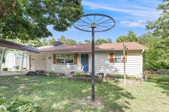 Building Photo - Charming Two Bedroom in Rogers
