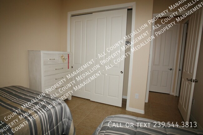 Building Photo - 11070 Esteban Dr