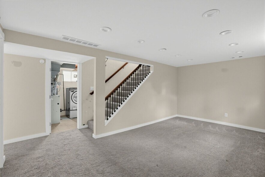 Building Photo - 4546 Verde Dr