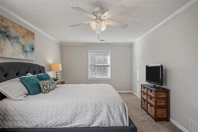 Building Photo - 4508 Pine Hill Terrace NE