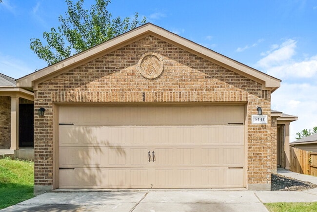 Building Photo - 5443 Chase Canyon