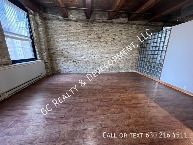 Building Photo - 540 N Lake Shore Dr