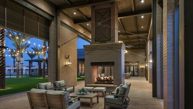 Building Photo - Move In Ready!stunning 3 bedroom, 2.5 bathroom home located in Phoenix!