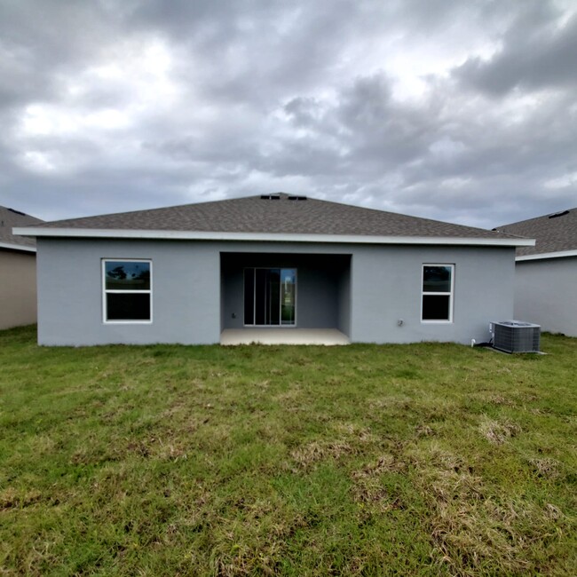 Building Photo - 3649 Yarian Dr