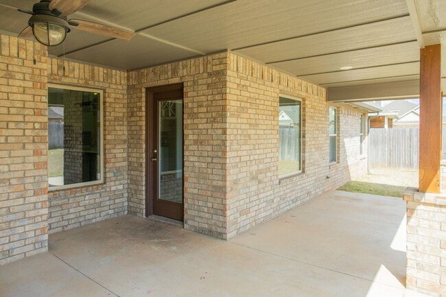 Building Photo - 3320 NW 187th Terrace