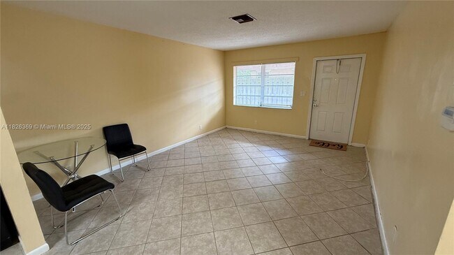 Building Photo - 4235 SW 62nd Ave