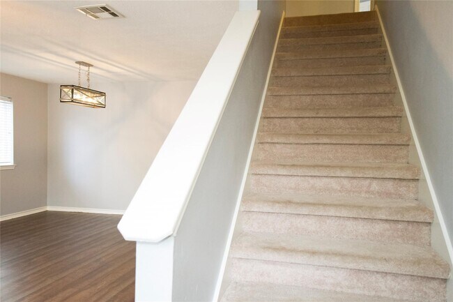 Building Photo - 2419 Fox Water Dr