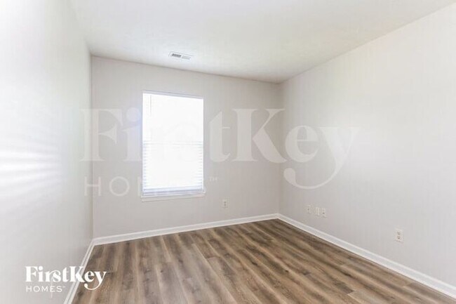 Building Photo - 5610 Simmul Ln