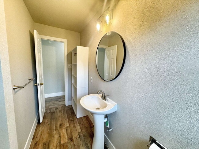 Building Photo - Great Home in New Braunfels