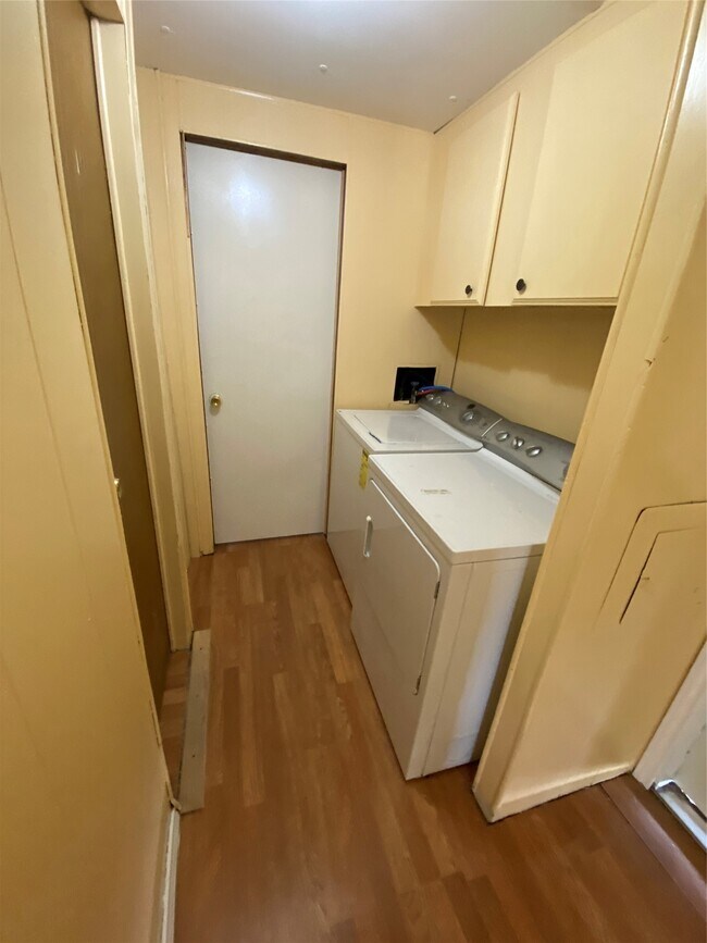 Building Photo - 205 Rd 3401