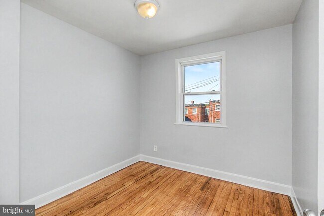 Building Photo - 416 Hornel St