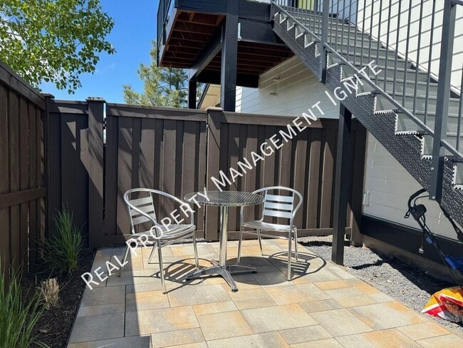 Building Photo - 62677 NW Mehama Ct