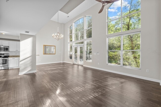 Building Photo - 200 S Dawson St