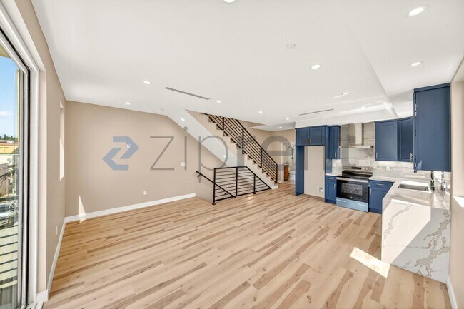 Building Photo - 227 N Burlington Ave