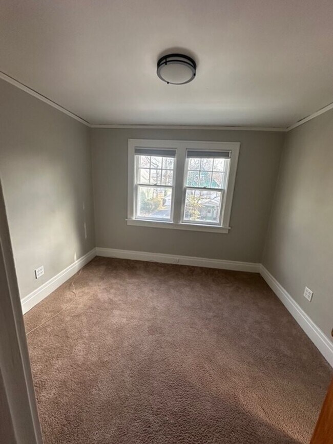 Building Photo - 25 Meech Park