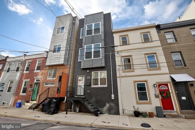 Building Photo - 2138 E Albert St