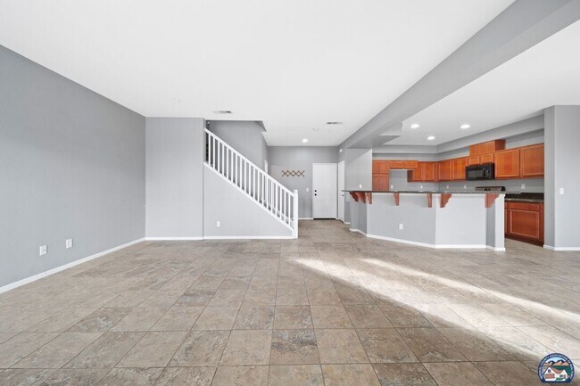 Building Photo - 315 Breezy Pl