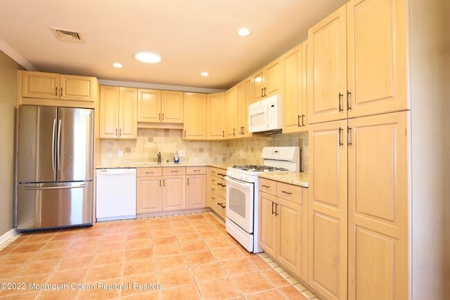 Building Photo - 585 Sica Ln
