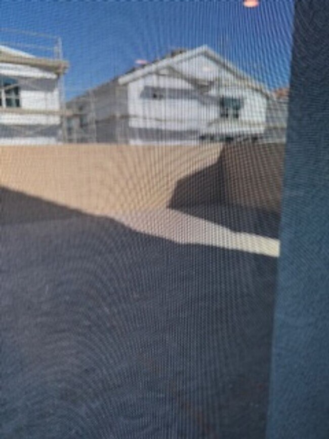 Building Photo - Spacious New Home with 5 Bedrooms in Hende...