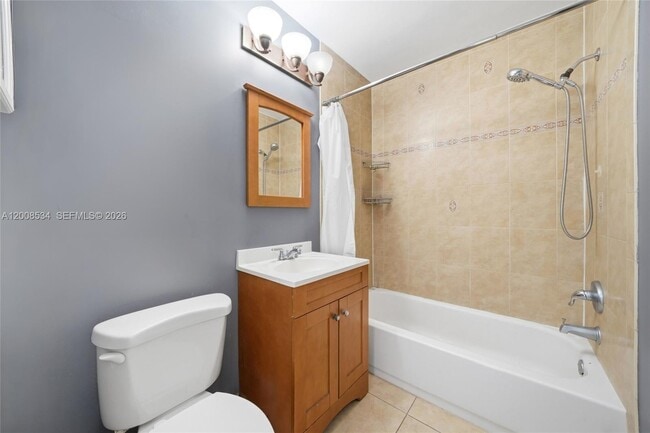 Building Photo - 2202 NW 61st Pl