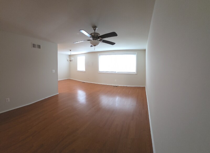 Building Photo - 9783 Hilspach St