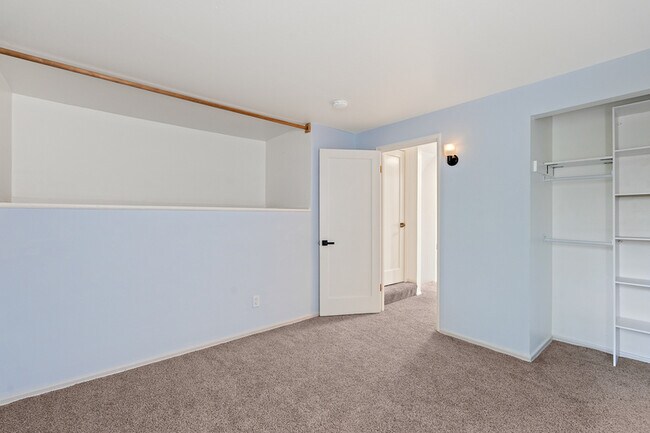 Building Photo - 611 N 143rd St