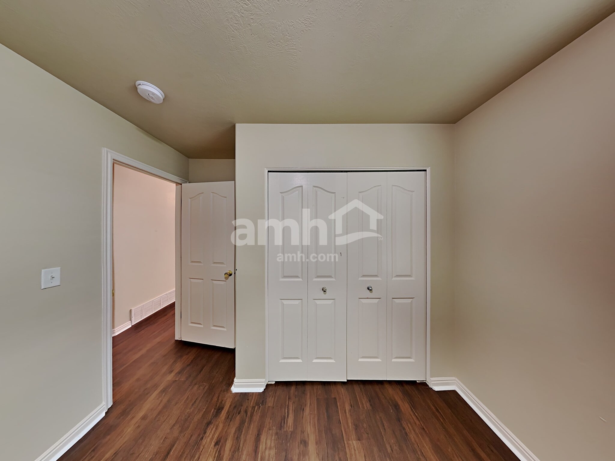 Building Photo - 4452 Heritage Dr