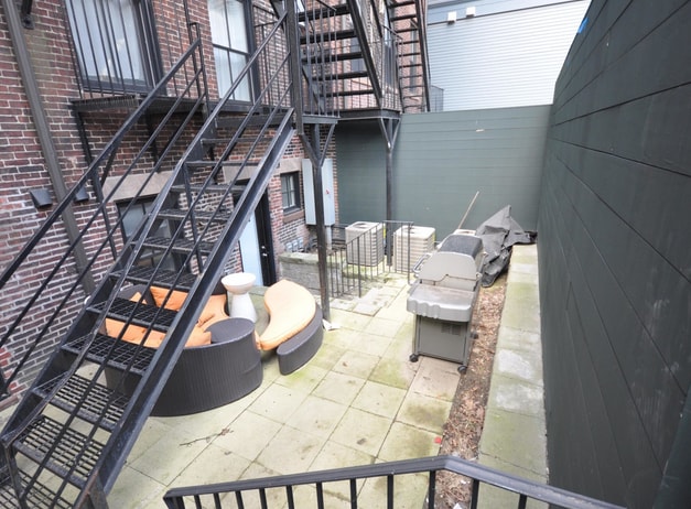 Building Photo - 661 Massachusetts Ave