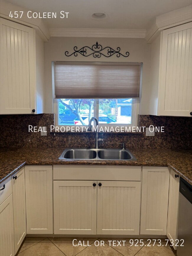 Building Photo - 457 Coleen St