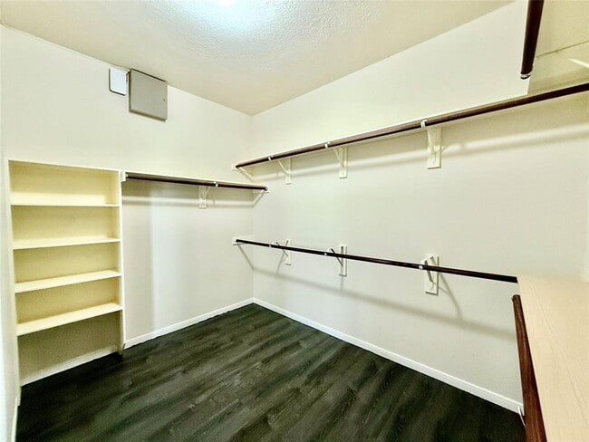 Building Photo - 804 Harvard Pointe Dr