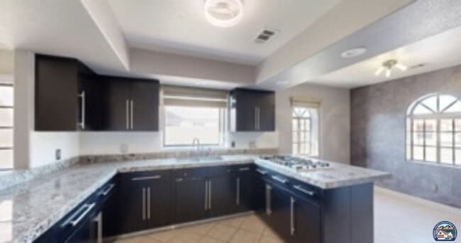Building Photo - 2267 Aurora Ct