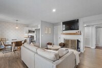 Building Photo - 5841 Brentwood Trce