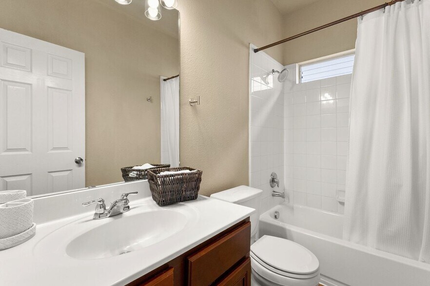 Building Photo - 5830 Palmetto Way